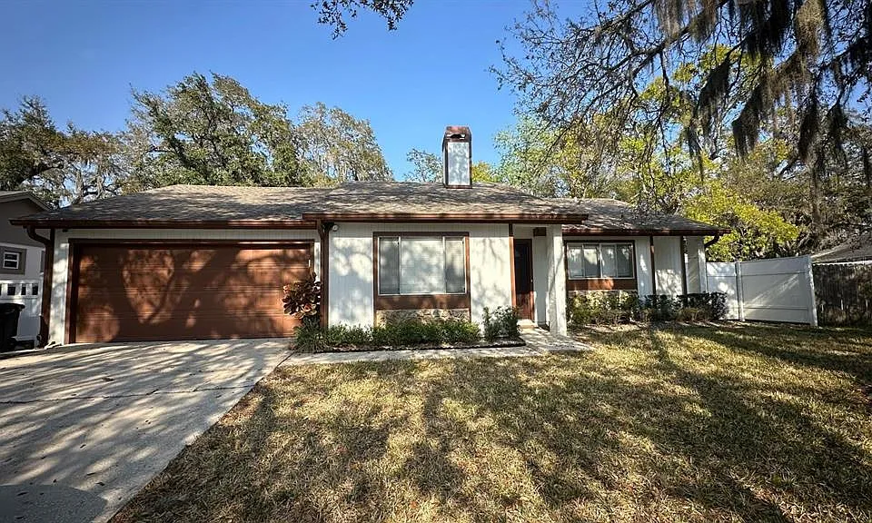 102 Winding Ridge Dr