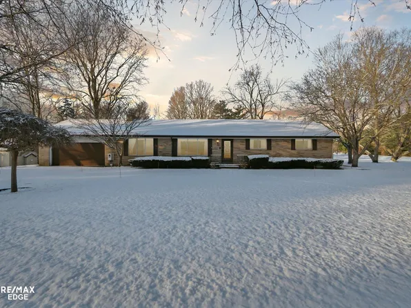 2313 N Belsay Rd, Flint, MI 48509