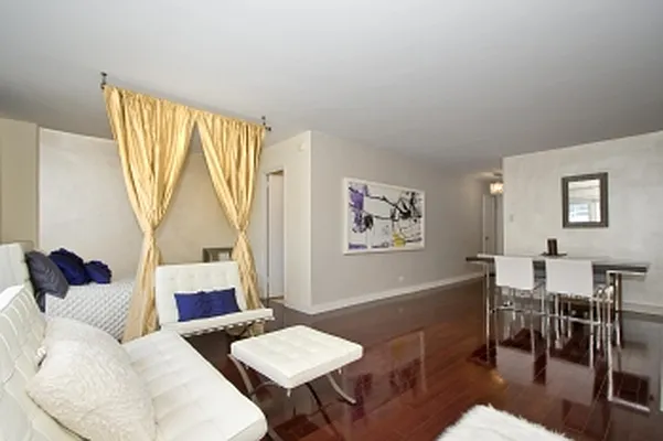 Sold by MNS | media 6