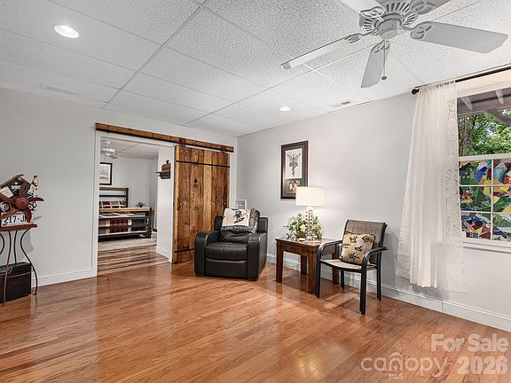 24th image of 420 Chimney Rock Dr