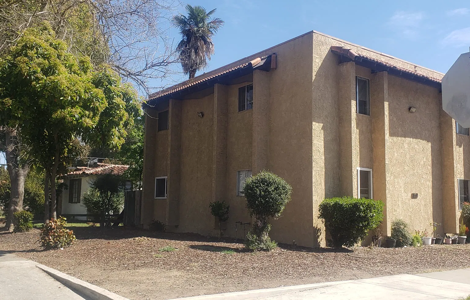 2 bed, 750 sqft, $1,550 — Photo 1