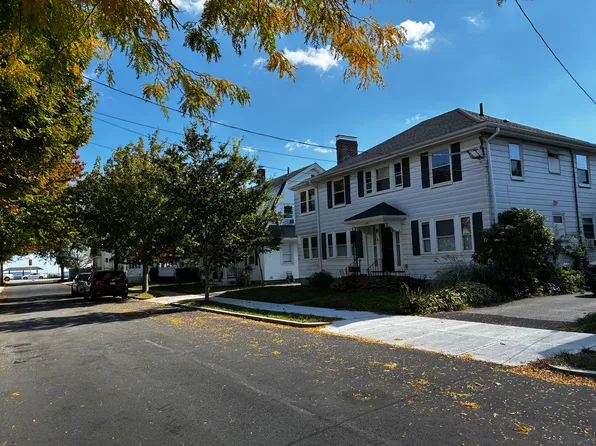 291 Billings St #2, Quincy, MA 02171