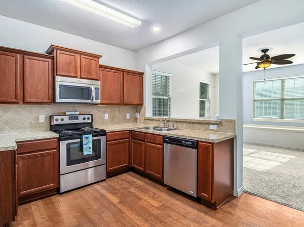 2925 Peyton Brook Dr, Fort Worth, TX 76137