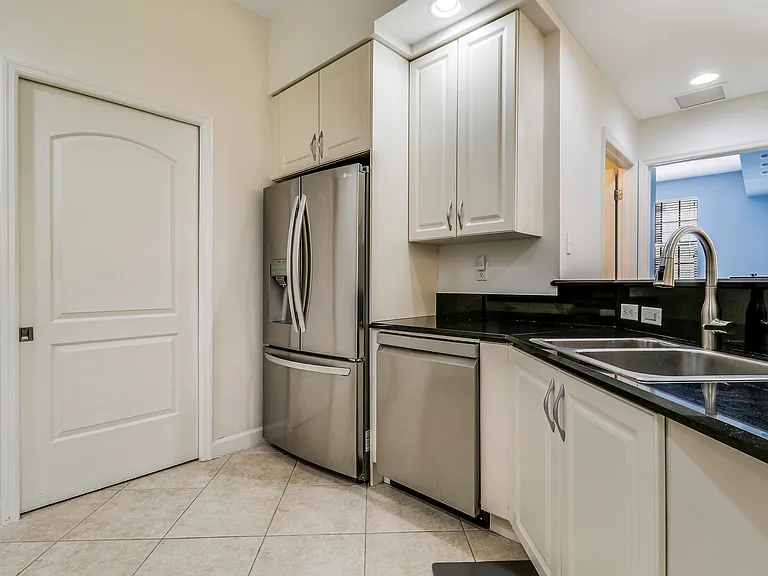 801 S Olive Ave #1515 — Photo 5