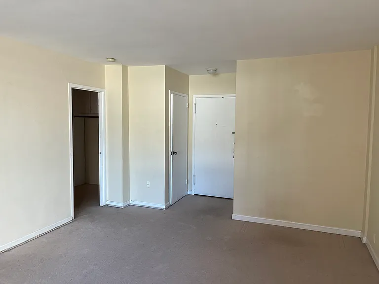 1121 Arlington Blvd #625 — Photo 4