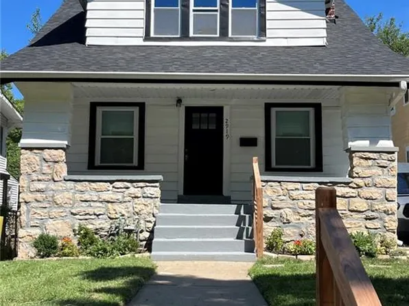 2919 Bales Ave, Kansas City, MO 64128