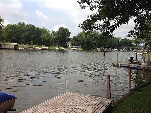 5th image of 2441 E Lakeshore Dr