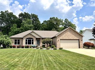 2101 Oakwood St, Girard, OH