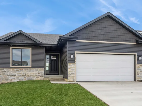 2718 22nd St SW, Altoona, IA 50009