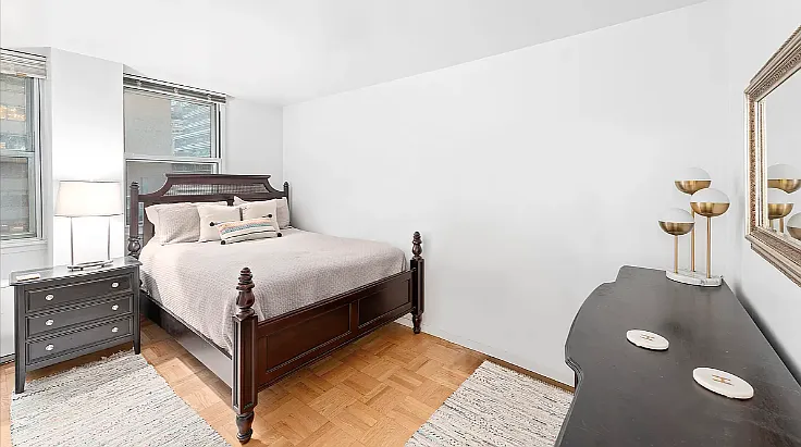 200 East 58th Street — Photo 2