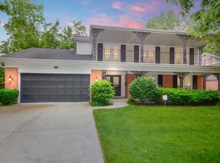 747 Westwood Ln, Wilmette, IL