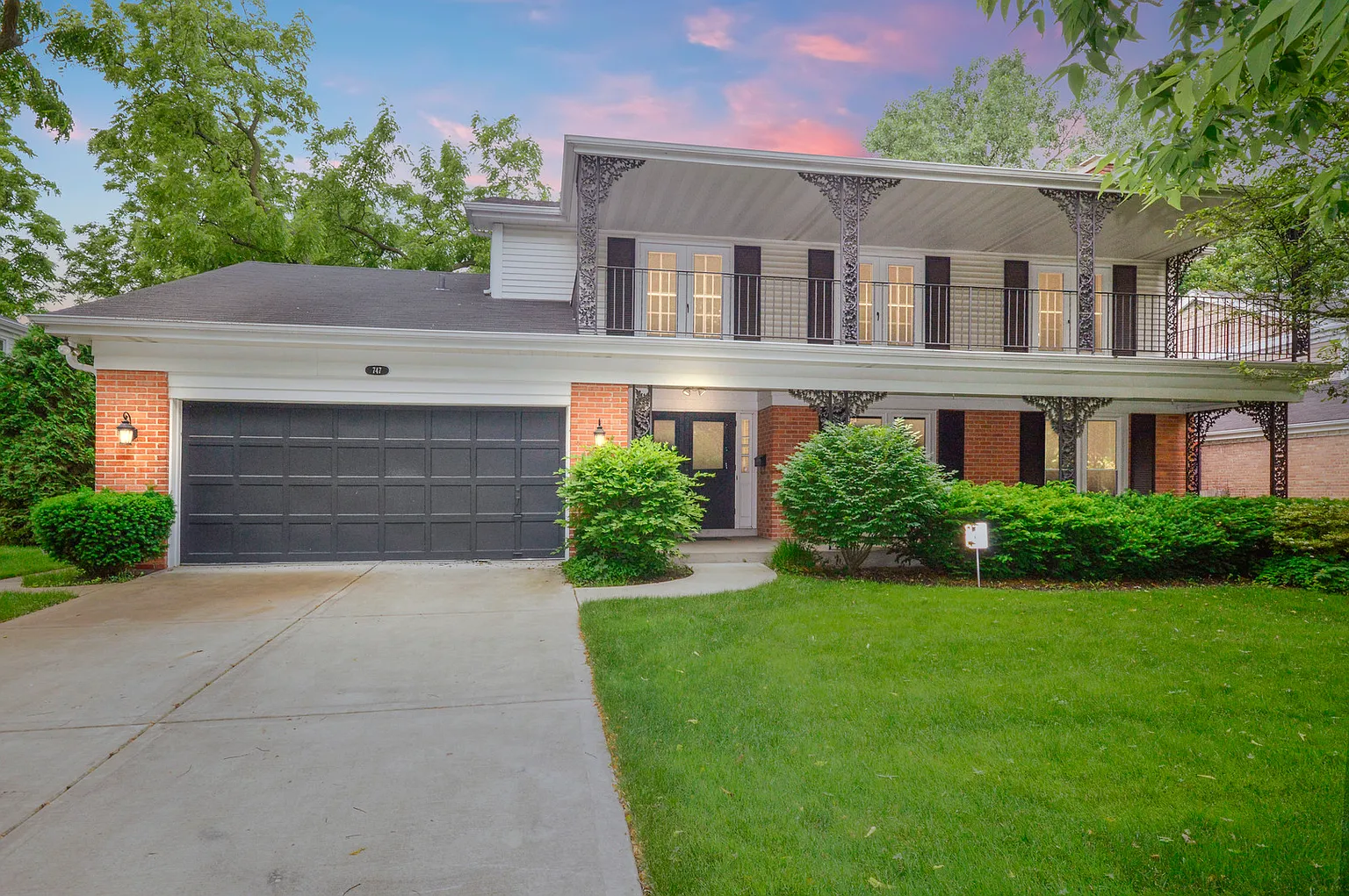 747 Westwood Ln photo 1