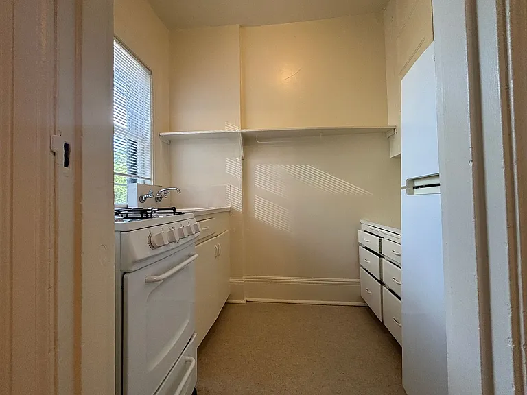 Converse Court Apartments — Photo 25