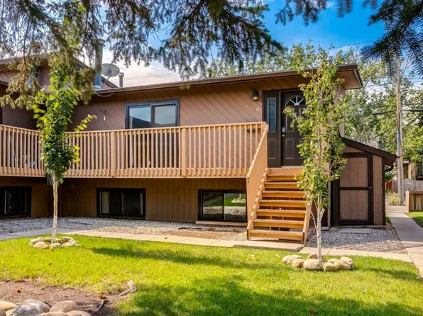 4527 E 73rd St NW #6, Calgary, AB T3B 2M3