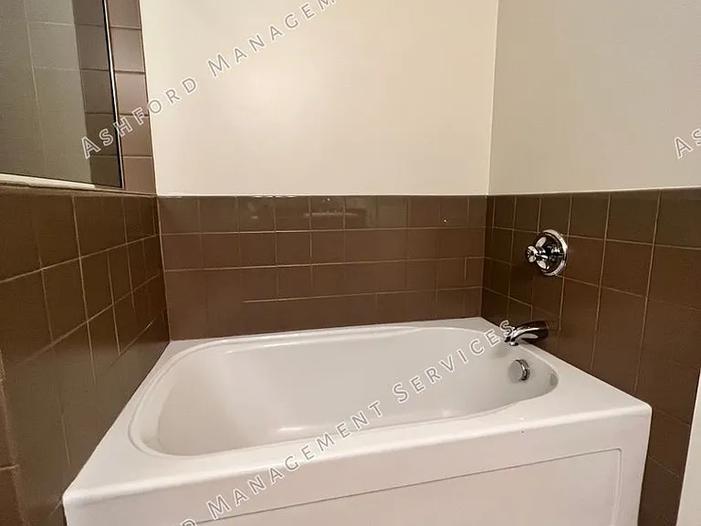 7291 N Scottsdale Rd #2001 — Photo 32