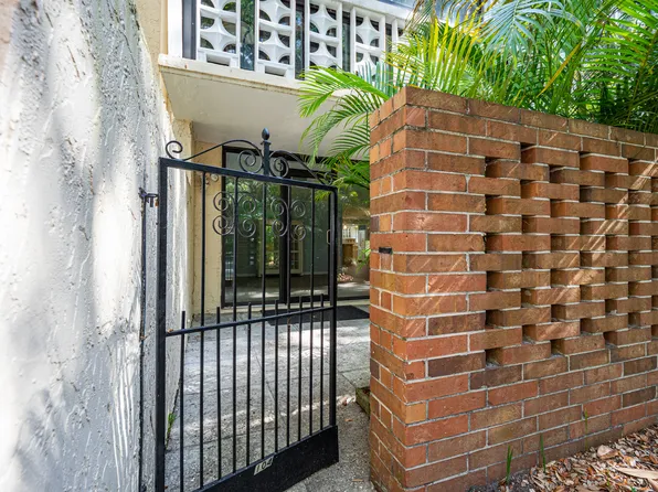 1810 Sevilla Blvd APT 303, Atlantic Beach, FL 32233