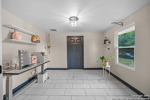 133 Alamo Dr — Photo 18