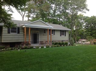 12 Sherwood Ct, West Milford, NJ 07435