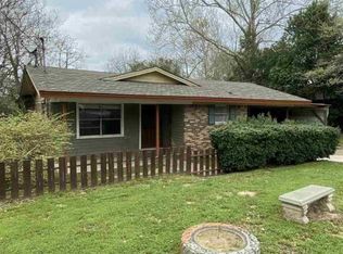816 Arrowhead Dr, Athens, TX 75751