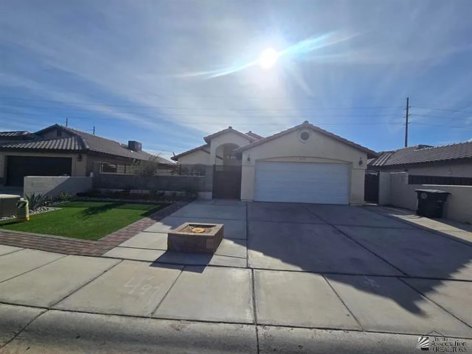 417 N San Juan Ln