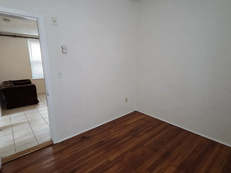 14 Battery St #4R — Photo 11