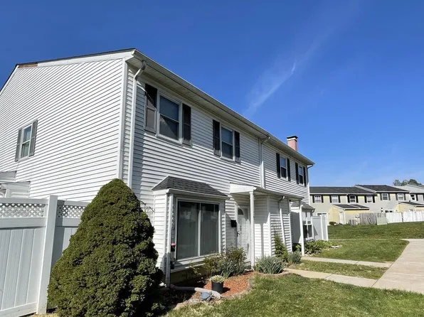 75 Reliance Sq, Telford, PA 18969