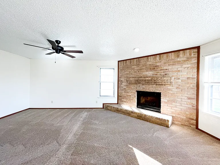 1504 Jefferis Ave — Photo 5