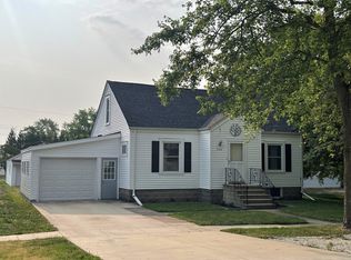 320 S Main St, Herscher, IL 60941
