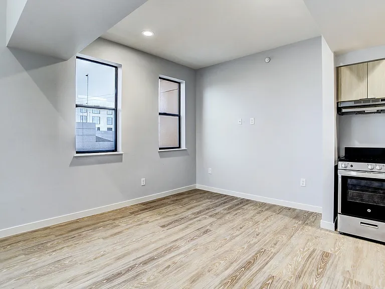 3113 Saint Charles St #340 — Photo 7