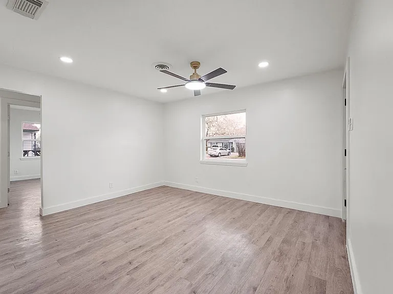 2655 Larry Dr — Photo 4