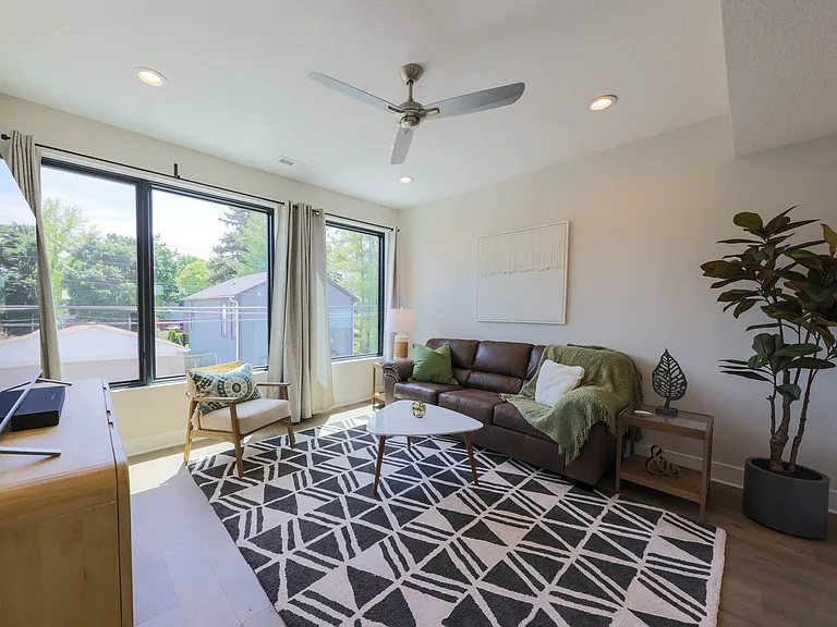 366 Zimpfer St — Photo 20