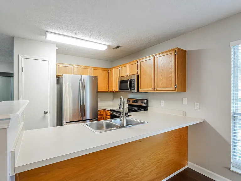 3104 Chambley Ct — Photo 8