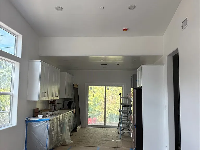 6534 Shoup — Photo 2