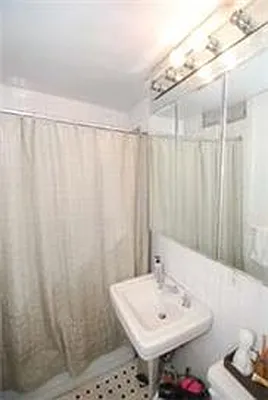 Rented by Buchbinder & Warren | media 5