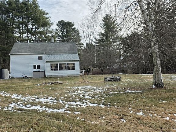 3rd image of 78 S Spencer Rd