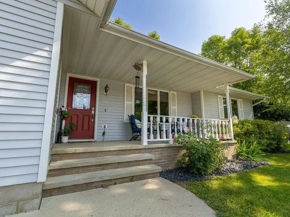 302 9th St N, Kerkhoven, MN 56252