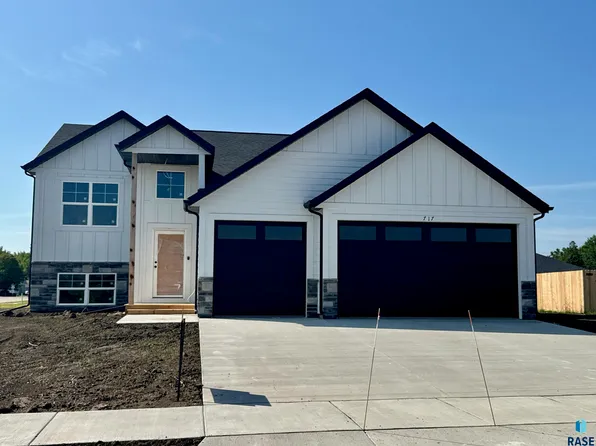 717 Estate St, Harrisburg, SD 57032