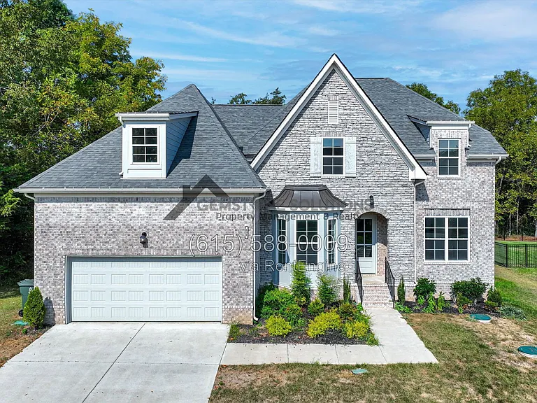 631 Silva Ln — Photo 3