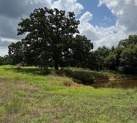 2nd image of 20211 Pleasant Hill Rd
