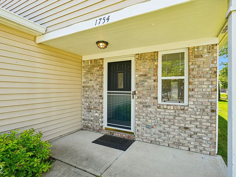 1754 Elijah Blue Dr — Photo 23