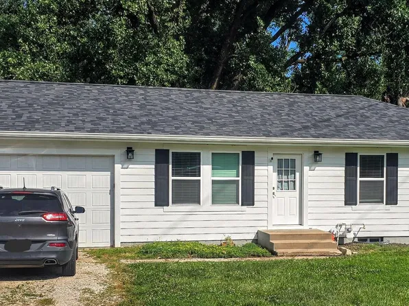 3650 NE Applewood Dr, Topeka, KS 66617