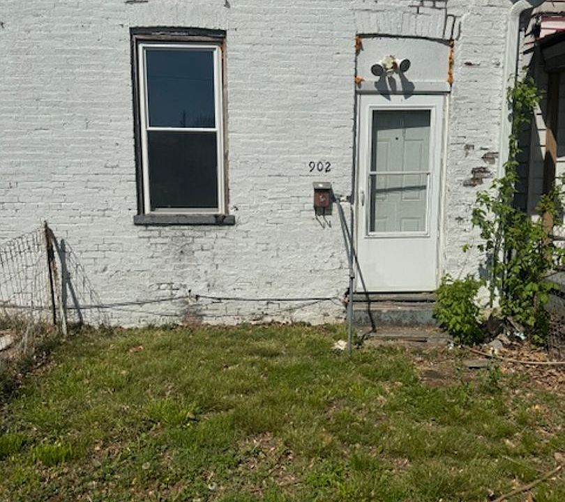 1st image of 900 Mary St