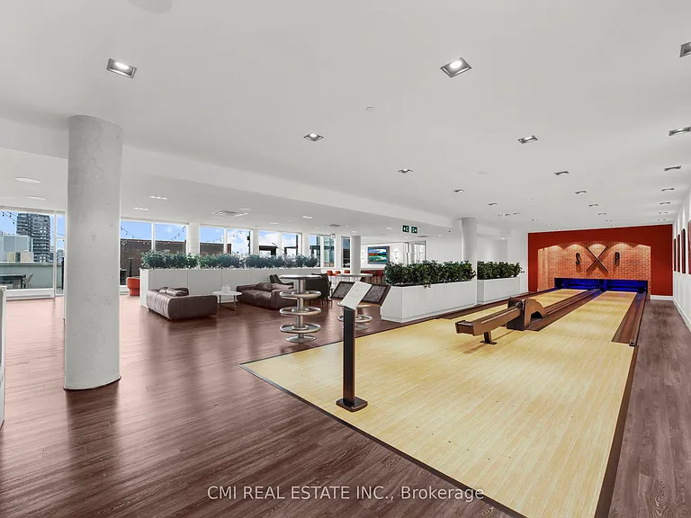 5 Wellington St S #411 — Photo 22