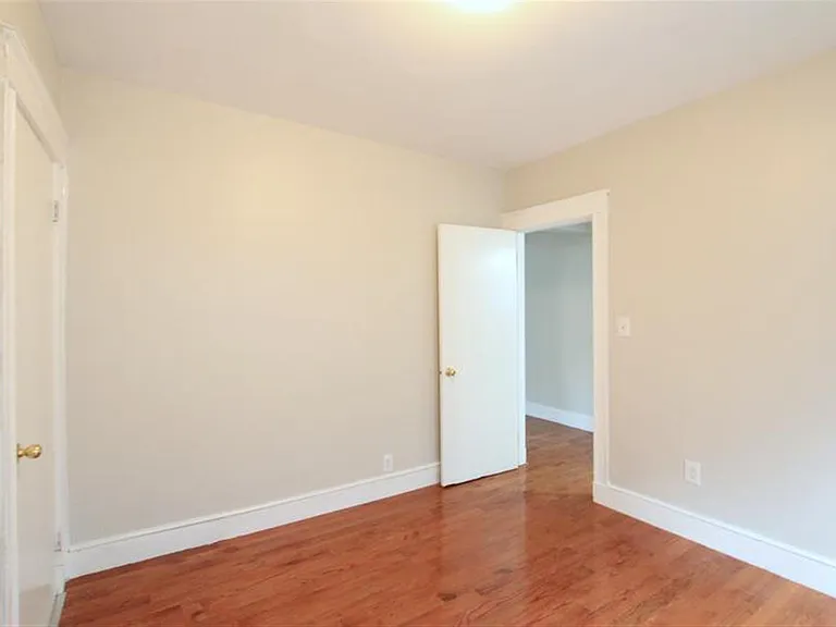 113 Yale St — Photo 10