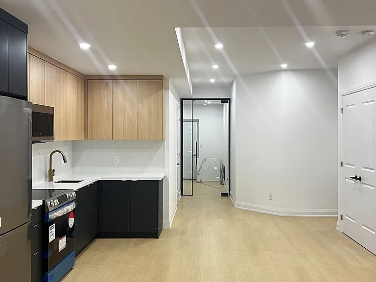 94 Carnegie Dr #BASEMENT — Photo 5