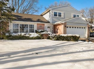 1602 S Fernandez Ave, Arlington Heights, IL 60005