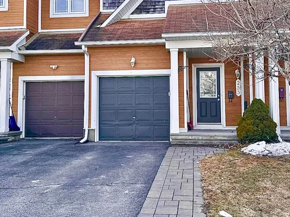 255 Catamount Ct, Ottawa, ON K2M 0A9