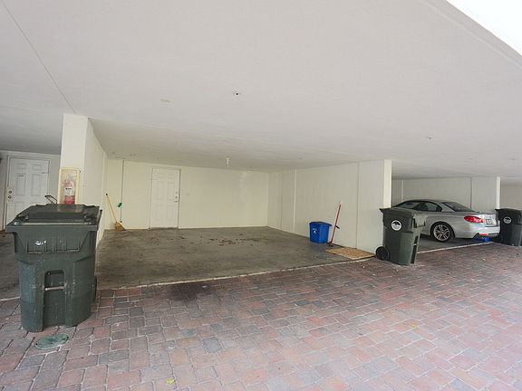 3rd image of 1101 101st St #12