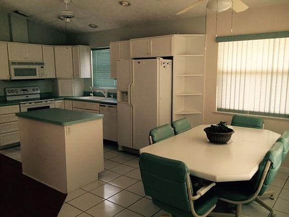 4th image of 1359 Nettles Blvd