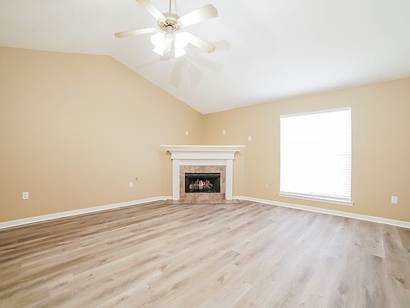 3rd image of 6932 Wrenwood Dr